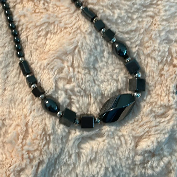 Vintage hematite  necklace - Picture 1 of 3